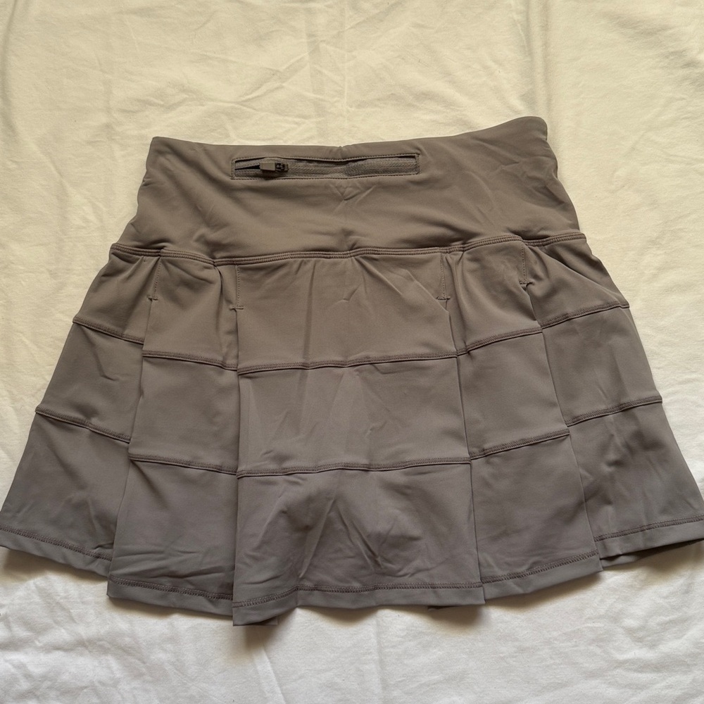 Chic Gray Skirt - Picture 2 of 6